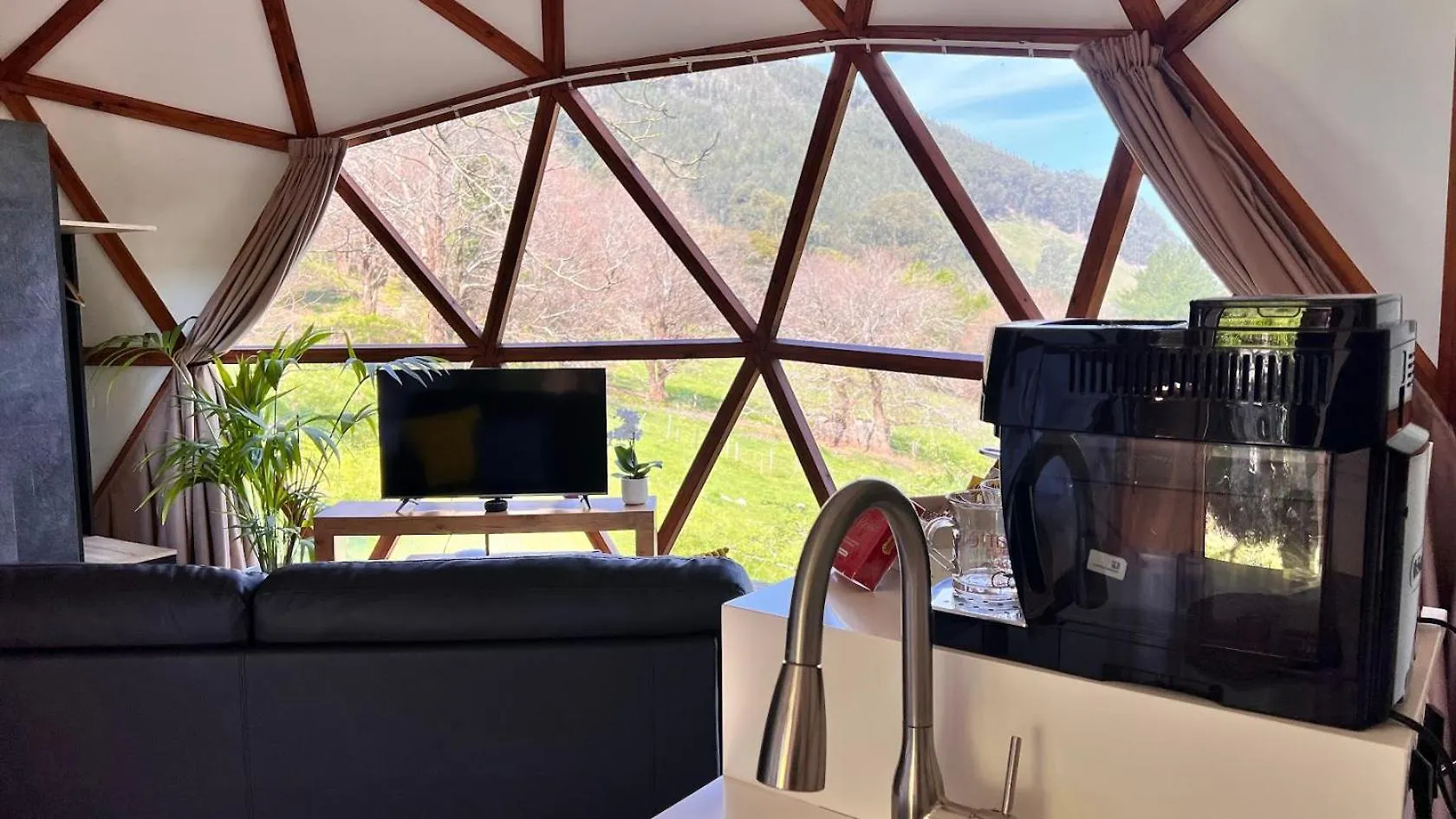 Domocantabria, Cupula Experiencias Sobremazas Holiday home